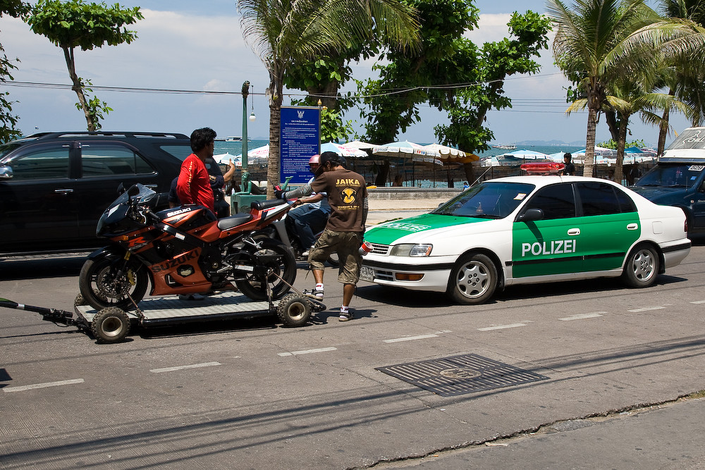 Trailer pursuit